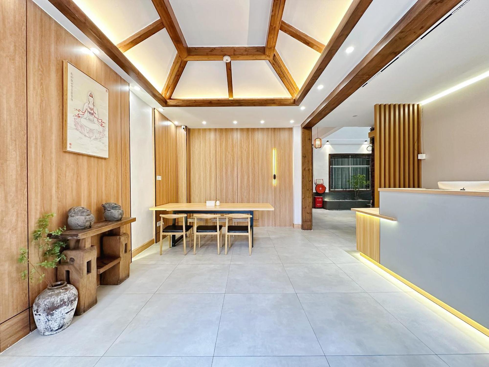 Hemu House Hotell Fenghuang Exteriör bild